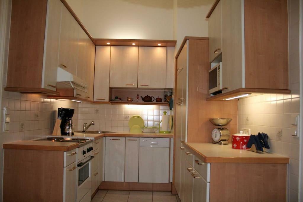 70m² Grosses Mit Gartenzugang Apartment